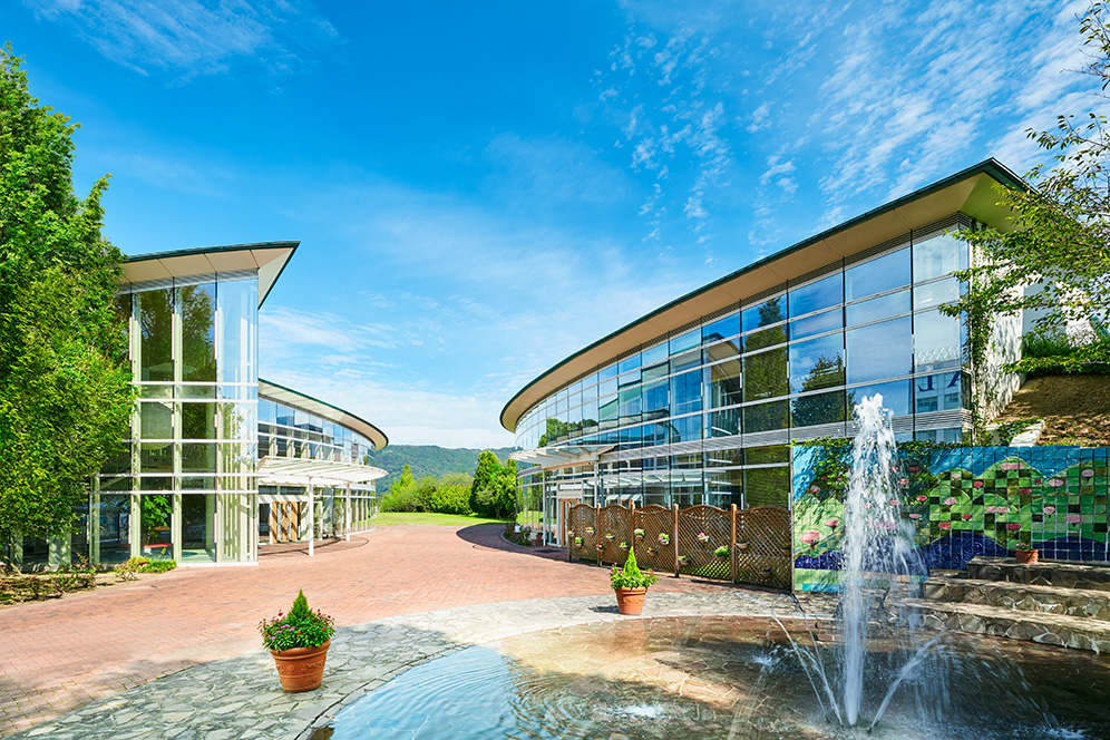 History・Affiliated Schools ｜ Linden Hall High School ｜ Tsuzuki